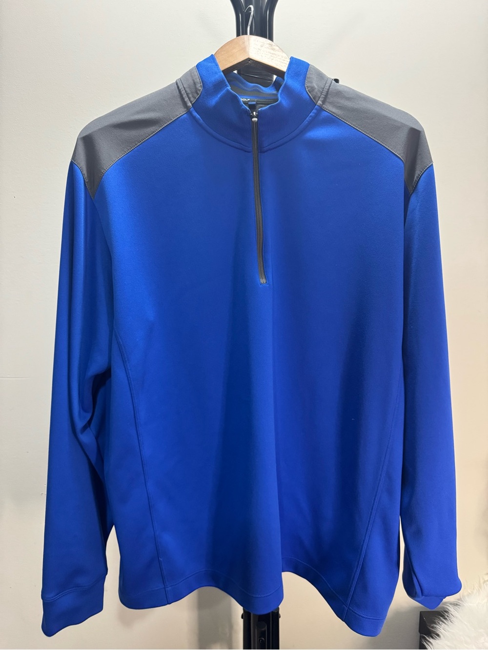 Nike Golf Men's Royal Blue Half-Zip Jacket with Gray Shoulder Panels Size XL